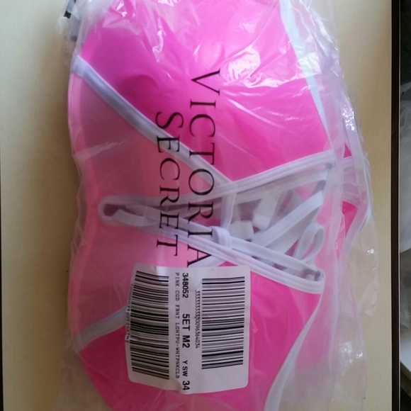 New Victoria's Secret PINK bikini top - Picture 1 of 7